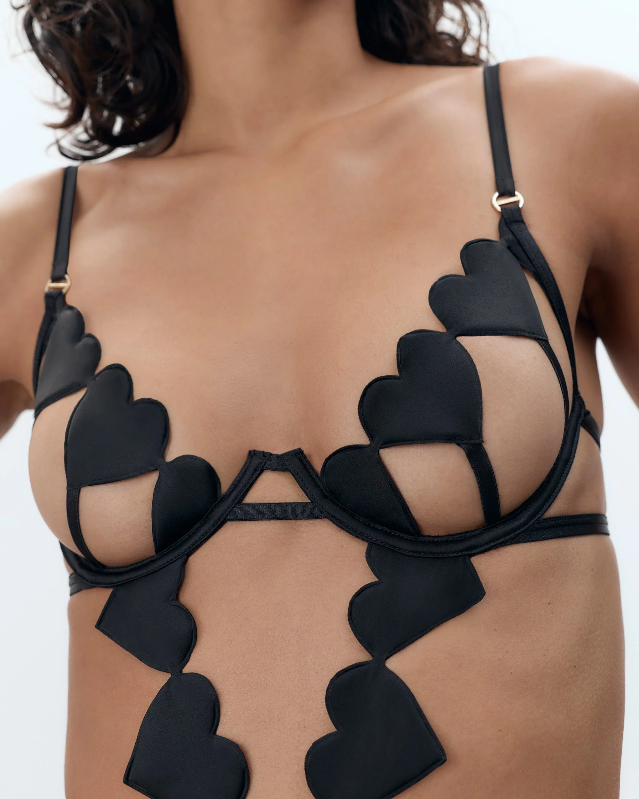Gia Body Aperto con Cuori Nero - Image 2