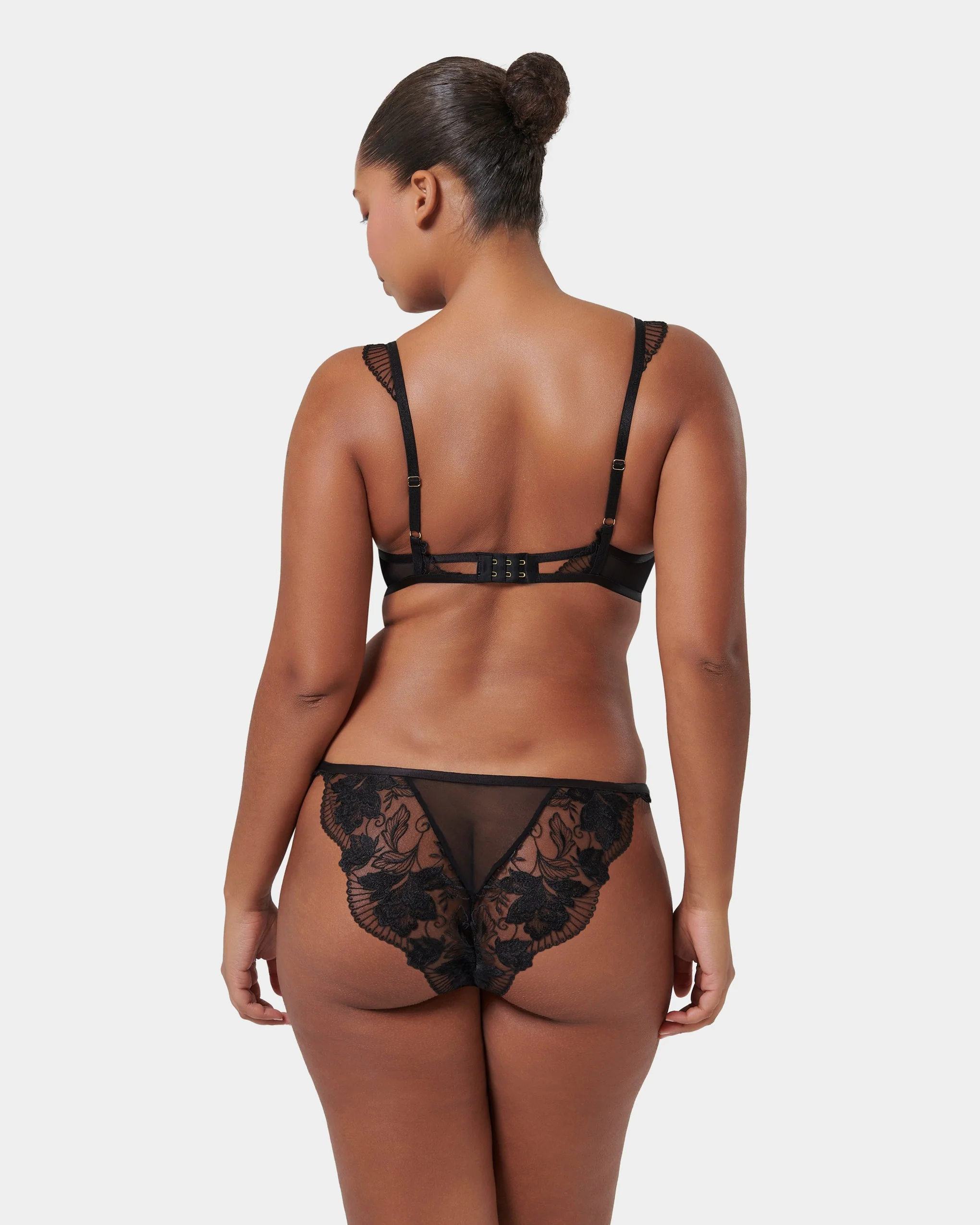 Set: Gabriella Nero - Image 7